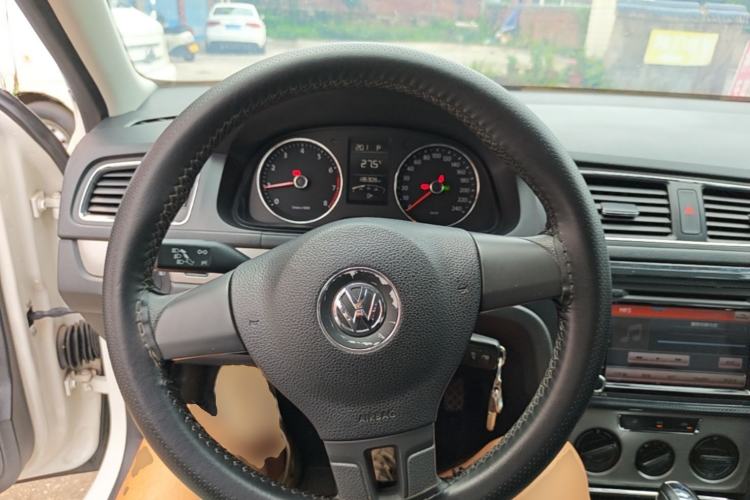 Used Volkswagen Lavida 2013 Restyled Classic 1.6L Automatic Comfort Edition Steering Wheel