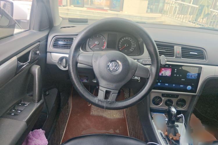 Used Volkswagen Lavida 2013 Revised Classic 1.6L Automatic Fashion Edition Steering Wheel