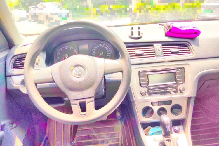 Used Volkswagen Lavida 2013 Revised Classic 1.6L Automatic Fashion Edition Steering Wheel