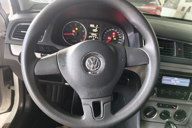 Used Volkswagen Lavida 2013 Restyled Classic 1.6L Automatic Comfort Edition Steering Wheel