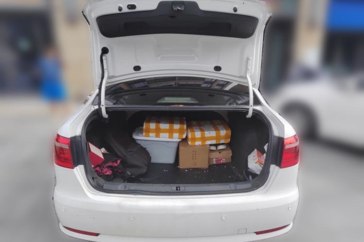 Used Volkswagen Lavida 2013 Revised Classic 1.6L Automatic Fashion Edition Trunk