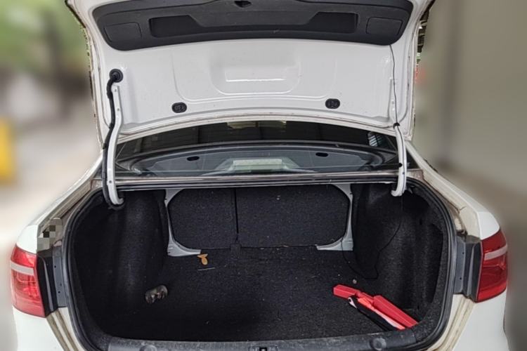 Used Volkswagen Lavida 2013 Restyled Classic 1.6L Manual Comfort Edition Trunk
