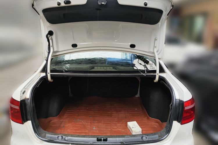 Used Volkswagen Lavida 2013 Revised Classic 1.6L Automatic Fashion Edition Trunk