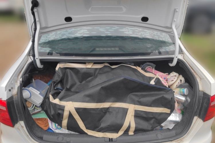 Used Volkswagen Lavida 2013 Revised Classic 1.6L Automatic Fashion Edition Trunk