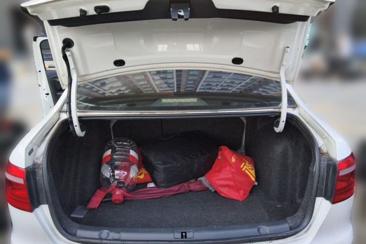 Used Volkswagen Lavida 2013 1.4TSI DSG Comfort Edition Trunk