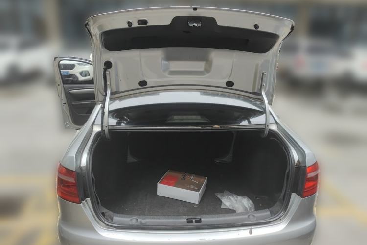 Used Volkswagen Lavida 2013 1.4TSI DSG Comfort Edition Trunk