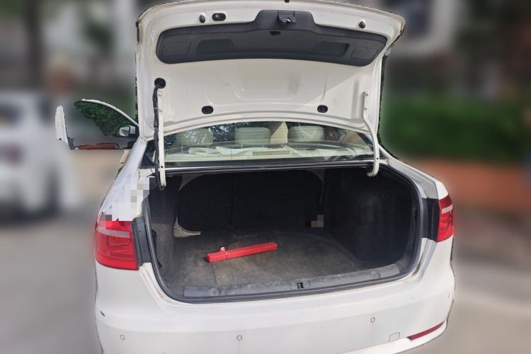 Used Volkswagen Lavida 2013 Revised Version 1.4 TSI Manual Comfort Edition Trunk