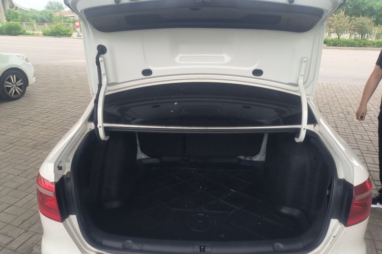 Used Volkswagen Lavida 2013 Restyled Classic 1.6L Automatic Comfort Edition Trunk