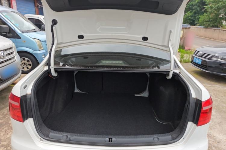 Used Volkswagen Lavida 2013 Restyled Classic 1.6L Automatic Comfort Edition Trunk