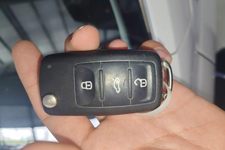 Used Volkswagen Lavida 2013 Revised Classic 1.6L Manual Fashion Edition Vehicle Key