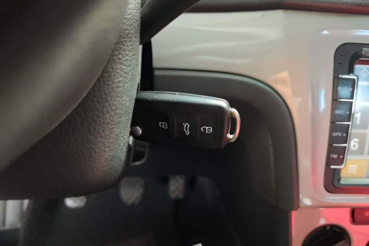 Used Volkswagen Lavida 2013 Revised Classic 1.6L Manual Fashion Edition Vehicle Key
