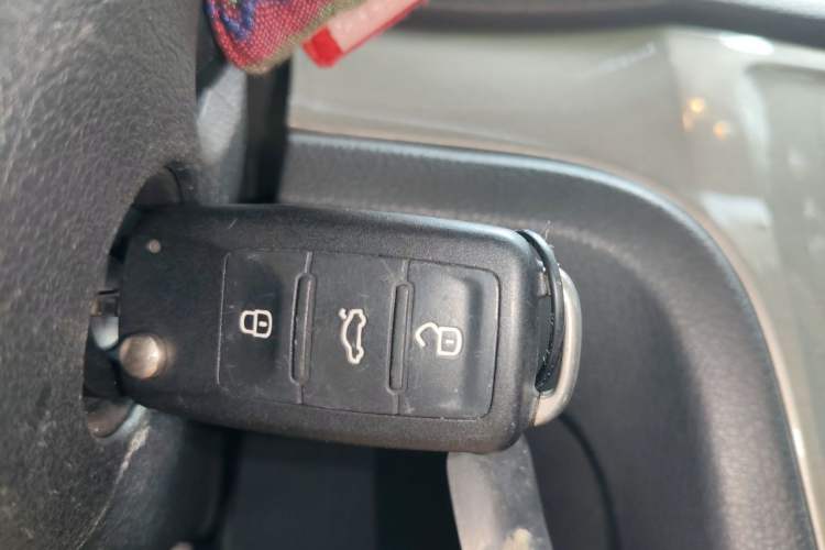 Used Volkswagen Lavida 2013 Restyled Classic 1.6L Automatic Comfort Edition Vehicle Key