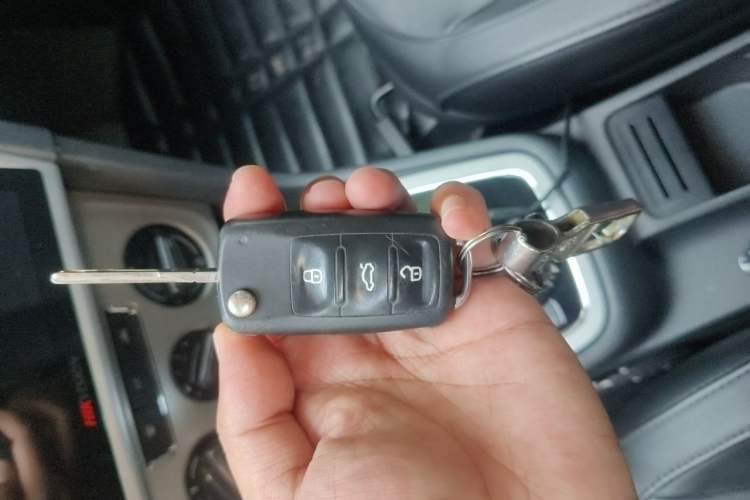 Used Volkswagen Lavida 2013 Restyled Classic 1.6L Automatic Comfort Edition Vehicle Key
