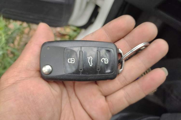 Used Volkswagen Lavida 2013 Restyled Classic 1.6L Automatic Comfort Edition Vehicle Key