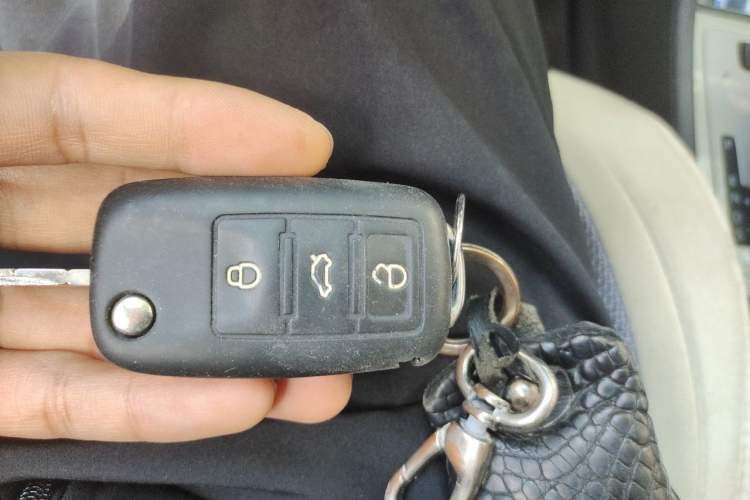 Used Volkswagen Lavida 2013 1.6L Automatic Fashion Edition Vehicle Key