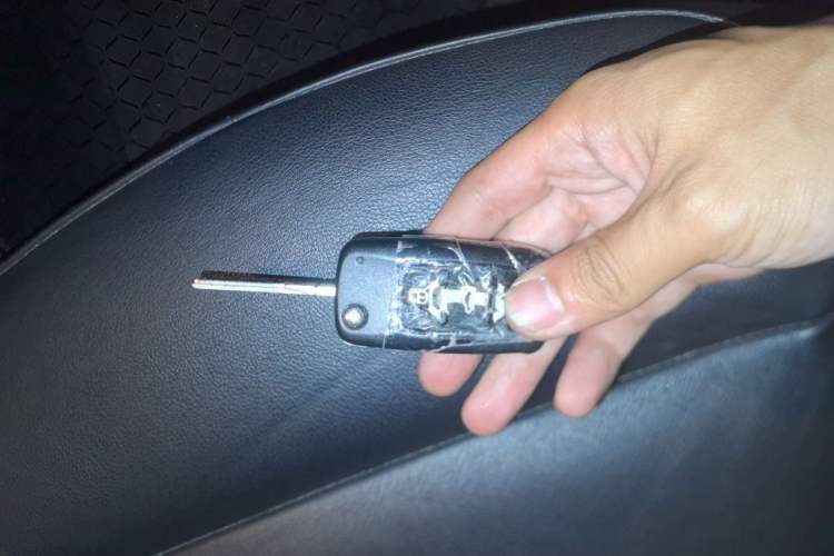 Used Volkswagen Lavida 2013 1.6L Automatic Comfort Edition Vehicle Key