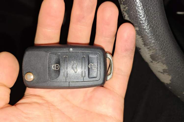 Used Volkswagen Lavida 2013 Revised Classic 1.6L Automatic Fashion Edition Vehicle Key