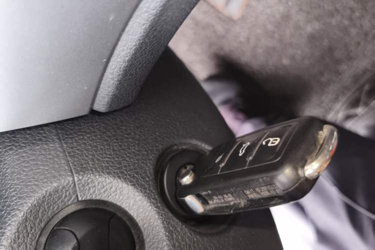 Used Volkswagen Lavida 2013 Revised Classic 1.6L Automatic Fashion Edition Vehicle Key