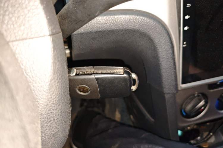 Used Volkswagen Lavida 2013 1.6L Manual Fashion Edition Vehicle Key