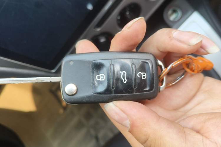 Used Volkswagen Lavida 2013 Revised Classic 1.6L Automatic Fashion Edition Vehicle Key