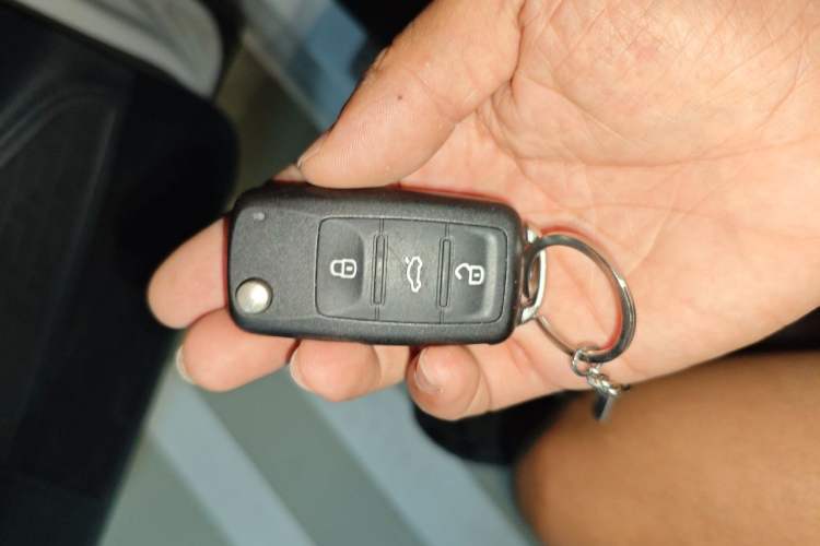Used Volkswagen Lavida 2013 Restyled Classic 1.6L Automatic Comfort Edition Vehicle Key