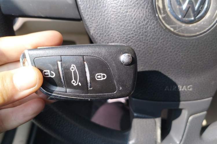 Used Volkswagen Lavida 2013 Restyled Classic 1.6L Automatic Comfort Edition Vehicle Key