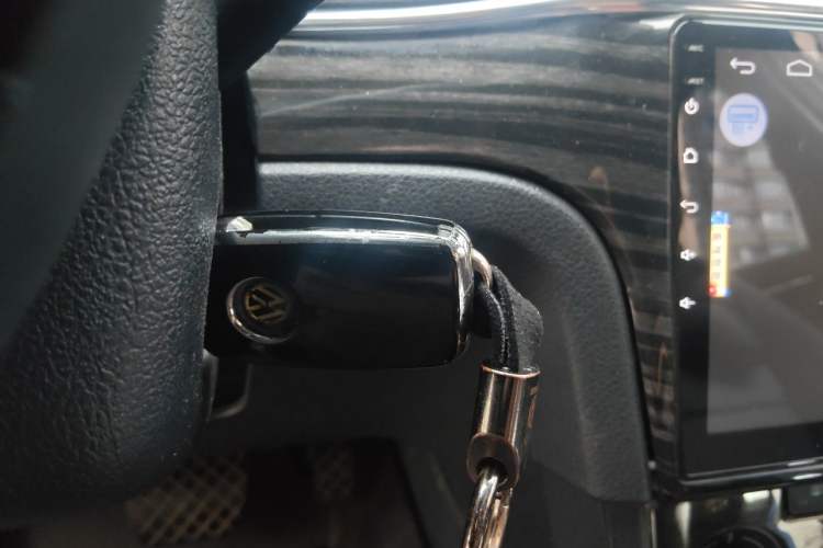 Used Volkswagen Lavida 2013 Revised Classic 1.6L Automatic Fashion Edition Vehicle Key