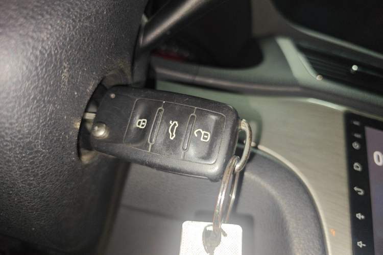 Used Volkswagen Lavida 2013 Restyled Classic 1.6L Automatic Comfort Edition Vehicle Key