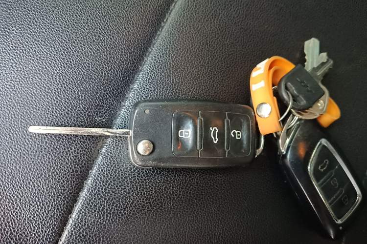 Used Volkswagen Lavida 2013 Revised Classic 1.6L Manual Fashion Edition Vehicle Key