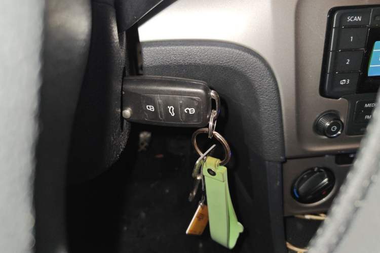 Used Volkswagen Lavida 2013 Revised Classic 1.6L Automatic Fashion Edition Vehicle Key
