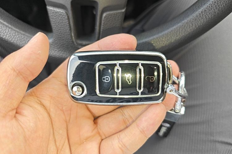 Used Volkswagen Lavida 2013 Revised Classic 1.6L Manual Fashion Edition Vehicle Key