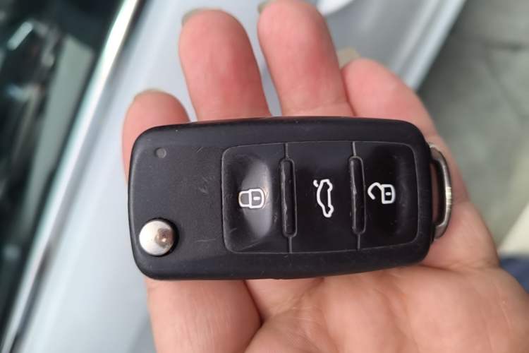 Used Volkswagen Lavida 2013 Restyled Classic 1.6L Automatic Comfort Edition Vehicle Key