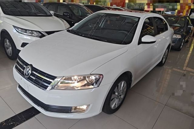 Ojetý Volkswagen Lavida 2013 Restyled Classic 1.6L Automatic Comfort Edition