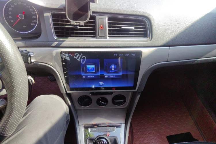 Used Volkswagen Lavida 2013 1.4TSI Manual Comfort Edition Audio And AC Panel