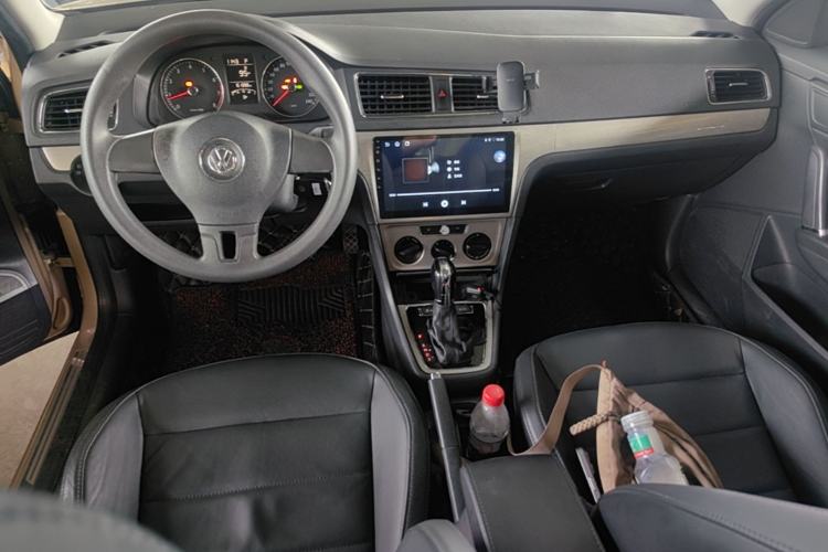 Used Volkswagen Lavida 2013 Revised Version 1.4 TSI DSG Comfort Edition Center Console