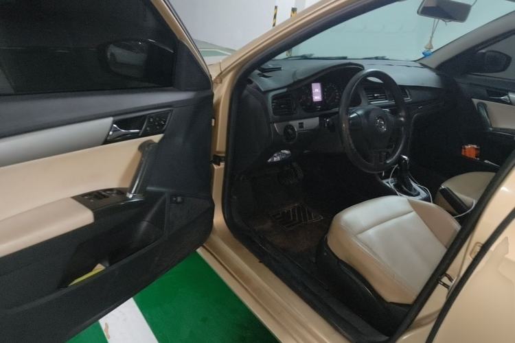 Used Volkswagen Lavida 2013 Revised Classic 1.6L Automatic Fashion Edition Driver Seat