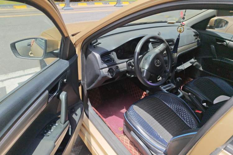 Used Volkswagen Lavida 2013 Revised Classic 1.6L Manual Fashion Edition Driver Seat