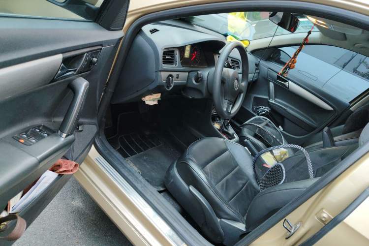 Used Volkswagen Lavida 2013 Restyled Classic 1.6L Automatic Comfort Edition Driver Seat