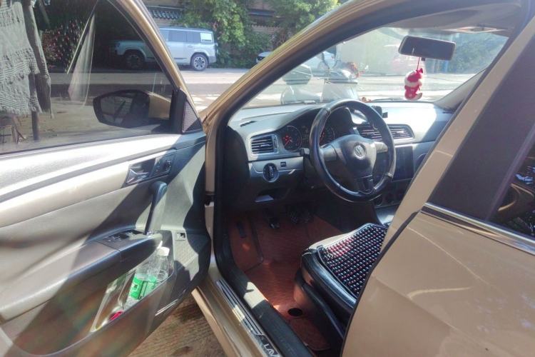 Used Volkswagen Lavida 2013 1.4TSI Manual Comfort Edition Driver Seat