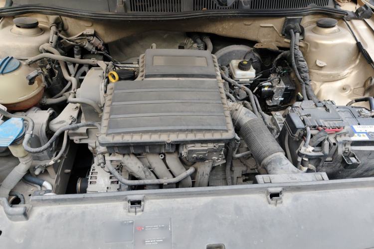 Used Volkswagen Lavida 2013 Restyled Classic 1.6L Automatic Comfort Edition Engine Bay