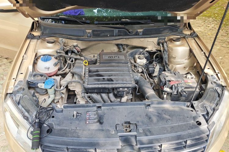 Used Volkswagen Lavida 2013 Revised Classic 1.6L Automatic Fashion Edition Engine Bay