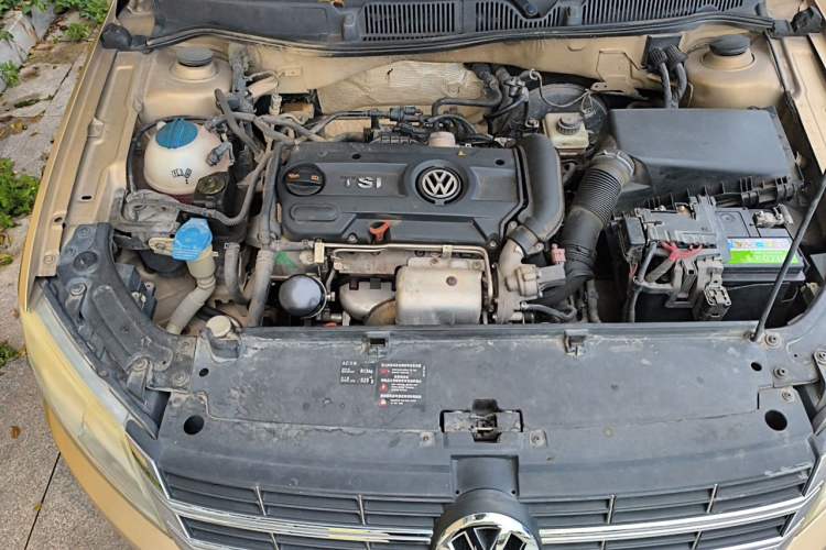 Used Volkswagen Lavida 2013 1.4 TSI DSG Luxury Navigation Edition Engine Bay