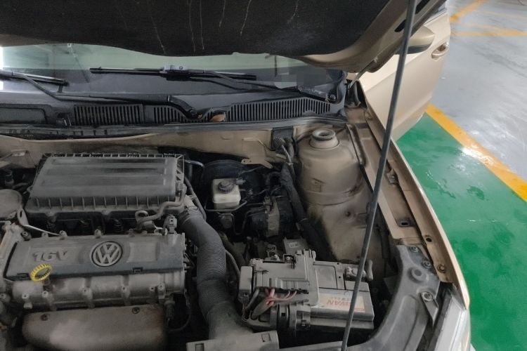 Used Volkswagen Lavida 2013 Revised Classic 1.6L Automatic Fashion Edition Engine Bay Left