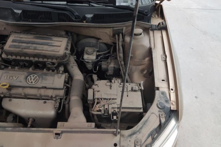 Used Volkswagen Lavida 2013 1.6L Manual Fashion Edition Engine Bay Left