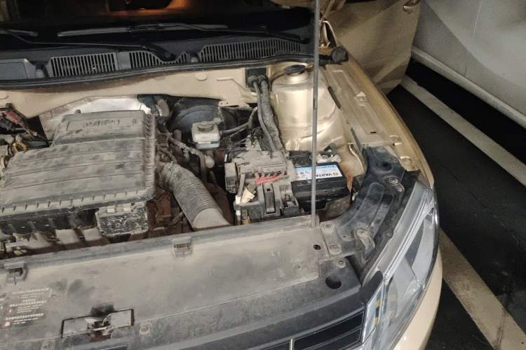 Used Volkswagen Lavida 2013 Restyled Classic 1.6L Manual Comfort Edition Engine Bay Left