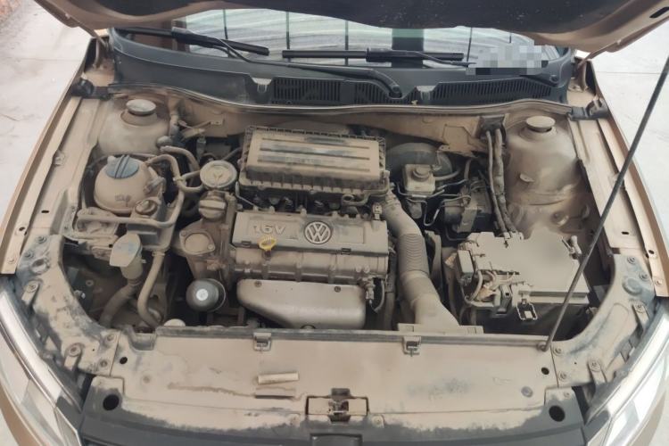 Used Volkswagen Lavida 2013 1.6L Manual Fashion Edition Engine Bay