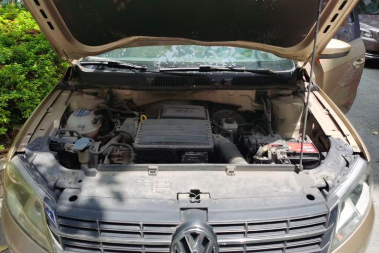 Used Volkswagen Lavida 2013 Restyled Classic 1.6L Manual Comfort Edition Engine Bay