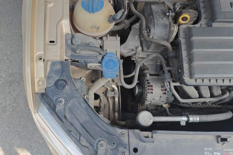 Used Volkswagen Lavida 2013 Restyled Classic 1.6L Automatic Comfort Edition Engine Bay Right