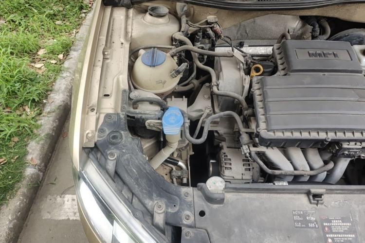 Used Volkswagen Lavida 2013 Restyled Classic 1.6L Automatic Comfort Edition Engine Bay Right