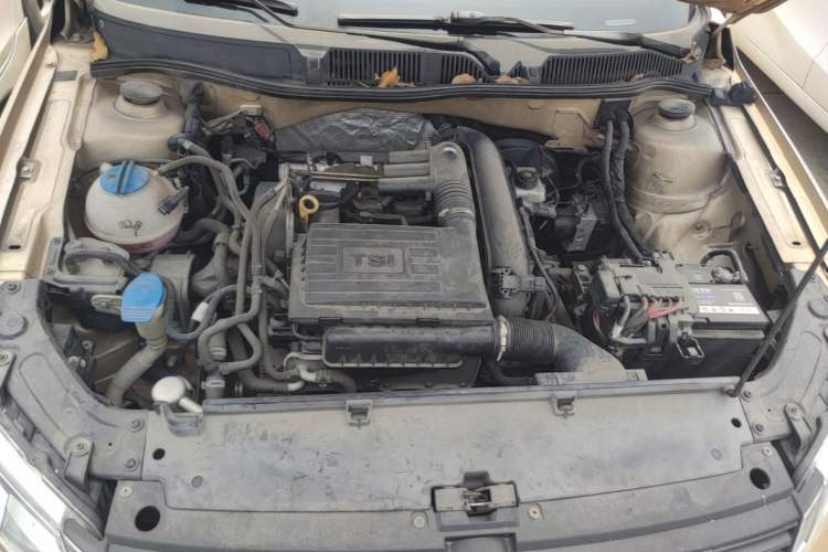 Used Volkswagen Lavida 2013 1.4TSI DSG Comfort Edition Engine Bay